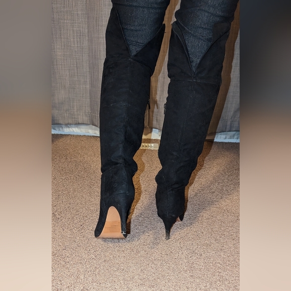 Black knee high boots Size 8 - Picture 2 of 4